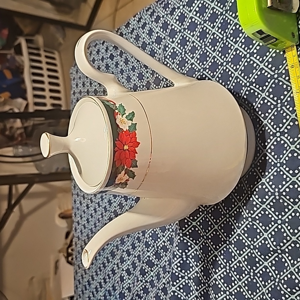 Tienshan "DECK THE HALLS" Coffee Tea Pot w Lid Holly Poinsettia Gold Trim No Tag